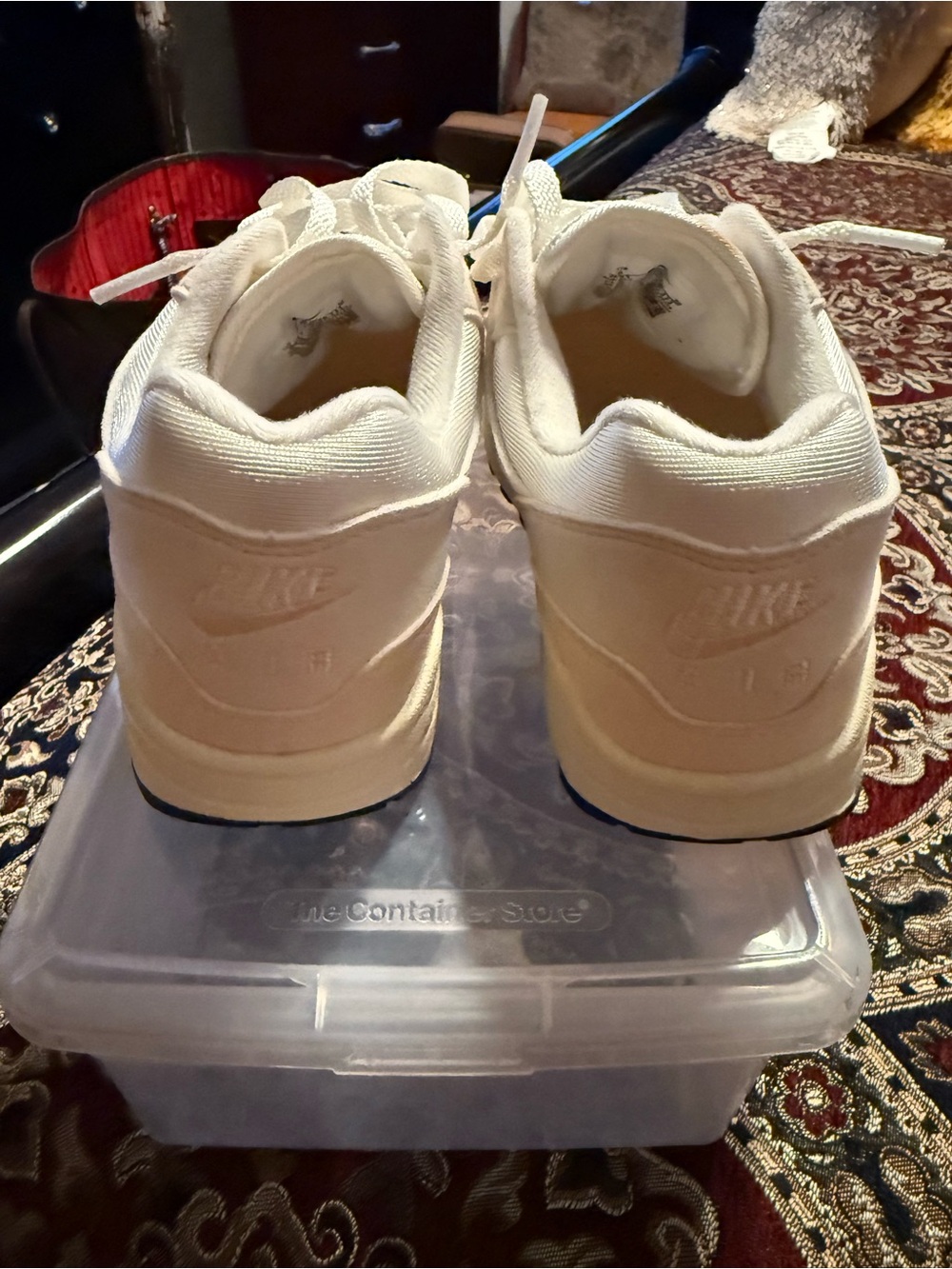 Nike Kids Low-Top Sneakers in Off-White/Cream